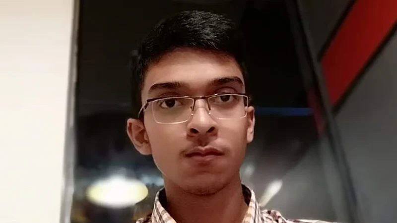অনলাইনে প্রাণনাশের হুমকি দেওয়ার অভিযোগে