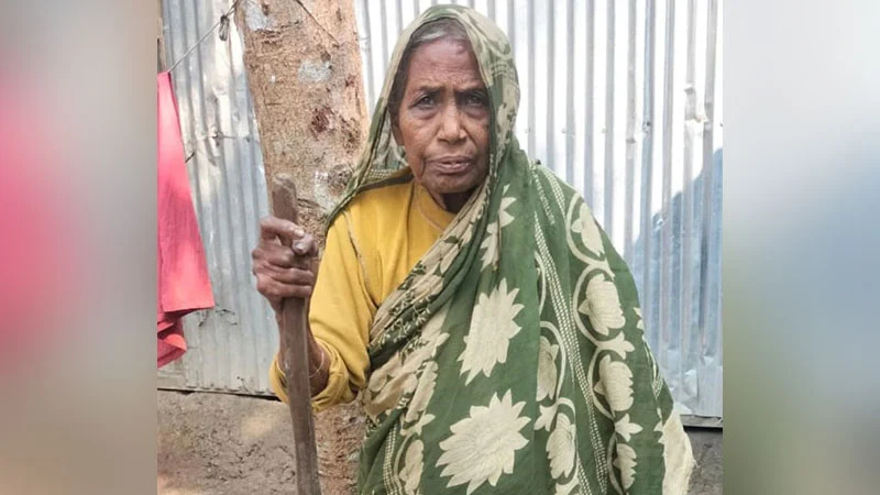 ভিক্ষা করেন মুক্তিযোদ্ধার স্ত্রী মেলে না স্বামীর ভাতা