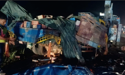 ঢাকা-মাওয়া এক্সপ্রেসওয়েতে বাস-ট্রাক সংঘর্ষ