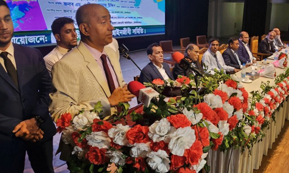 জুলাই বিপ্লবে আহতদের উপর থুতু ছিটানোর অভিযোগ