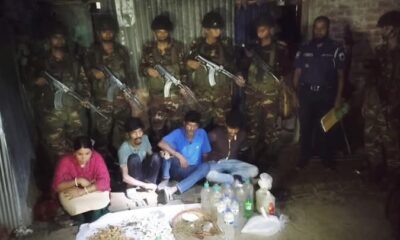 জয়পুরহাটে সেনাবাহিনীর মাদকবিরোধী অভিযানে গ্রেপ্তার ৫
