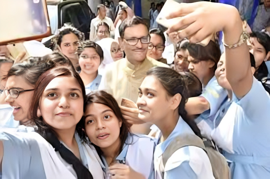 ওবায়দুল কাদেরের ঘড়ি-নারী বিতর্কে নতুন অনুসন্ধান