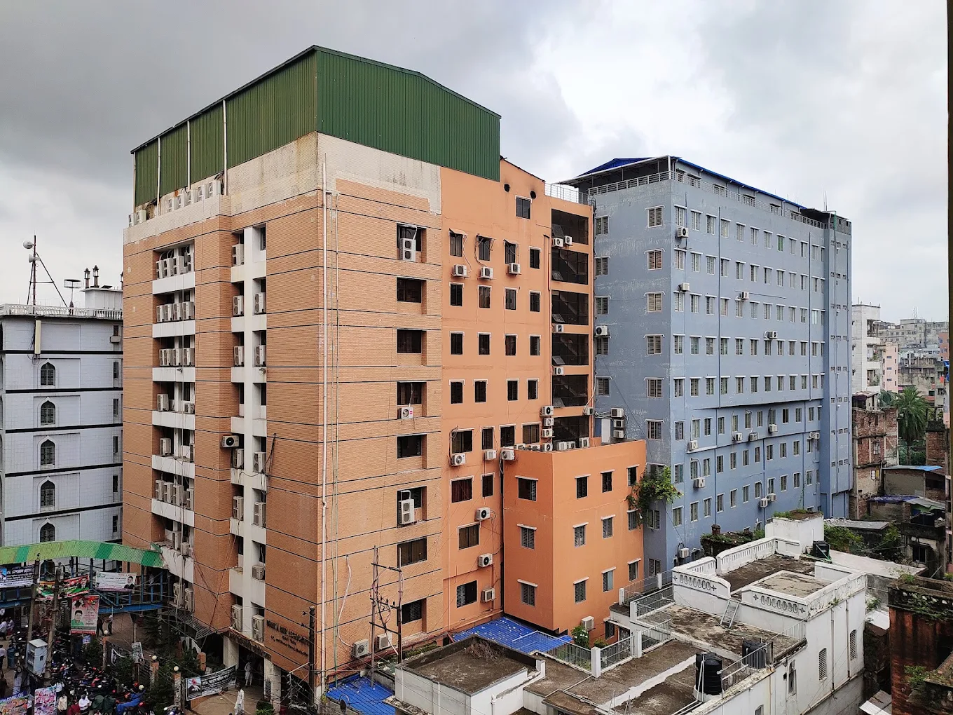 ঢাকা বারের ১১ নেতা অর্থ আত্মসাৎ