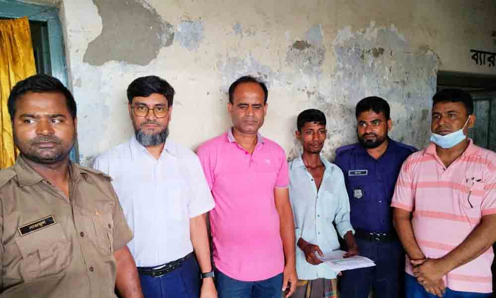 গফরগাঁওয়ে ট্রেনের টিকিট কালোবাজারি আটক