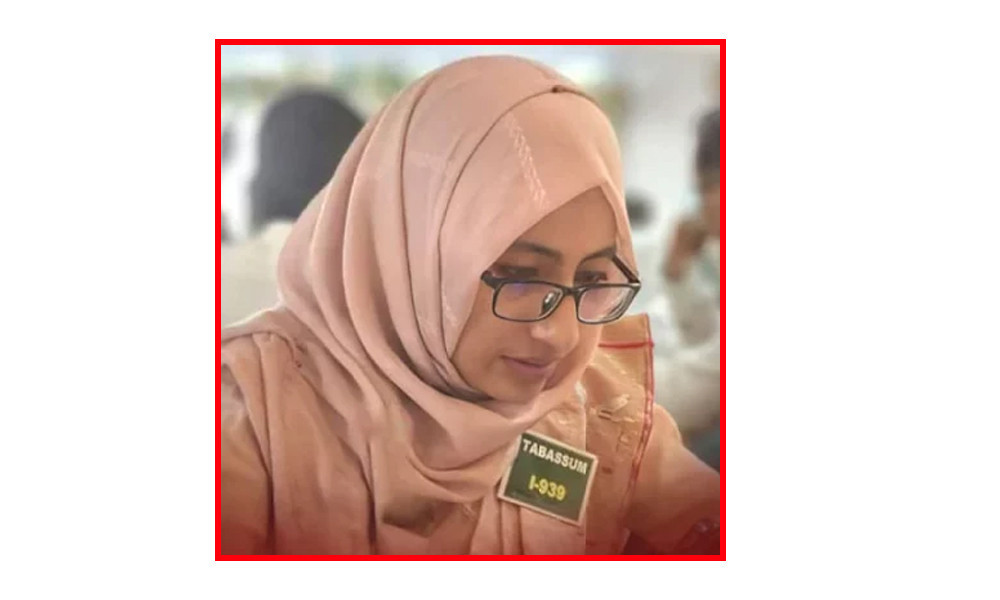 কাউন্টডাউন পোস্ট দেওয়া তাপসী চাকরিচ্যুত