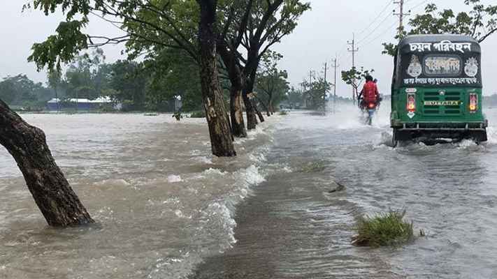 নিম্নচাপে বাড়ছে নদীর পানি, বন্যার শঙ্কা