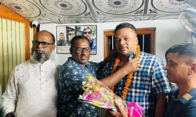 বিএনপি নেতাকে মালা পরানো সেই পুলিশ গোপালগঞ্জে বদলি