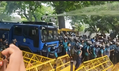 চাকরিচ্যুত বিডিআর সদস্যদের ওপর পুলিশের সাউন্ড গ্রেনেড
