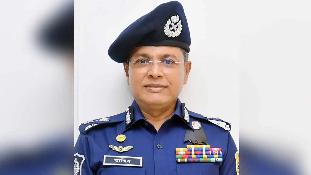 ডিএমপির সাবেক কমিশনার হাবিবুরসহ ৮ পুলিশের বিচার শুরু