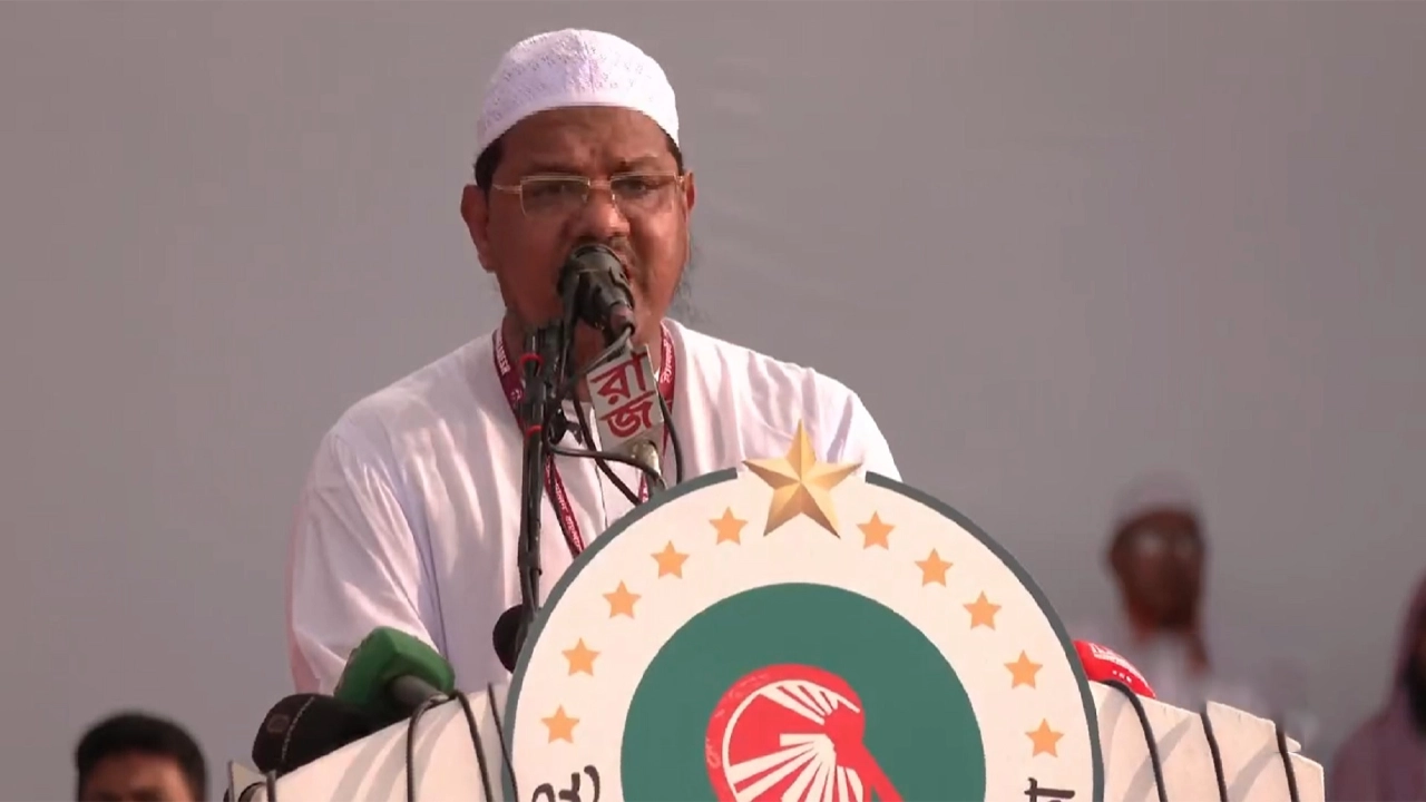 গোপালগঞ্জে হামলায় চরমোনাই পীরের নিন্দা ও পদক্ষেপের আহ্বান