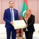 মালদ্বীপের প্রেসিডেন্টকে প্রধান উপদেষ্টার আম উপহার
