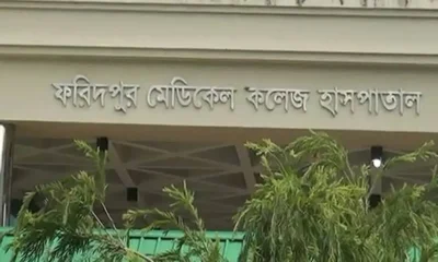 ফরিদপুর মেডিকেল হাসপাতালে লিফটের নিচে রোগীর লাশ