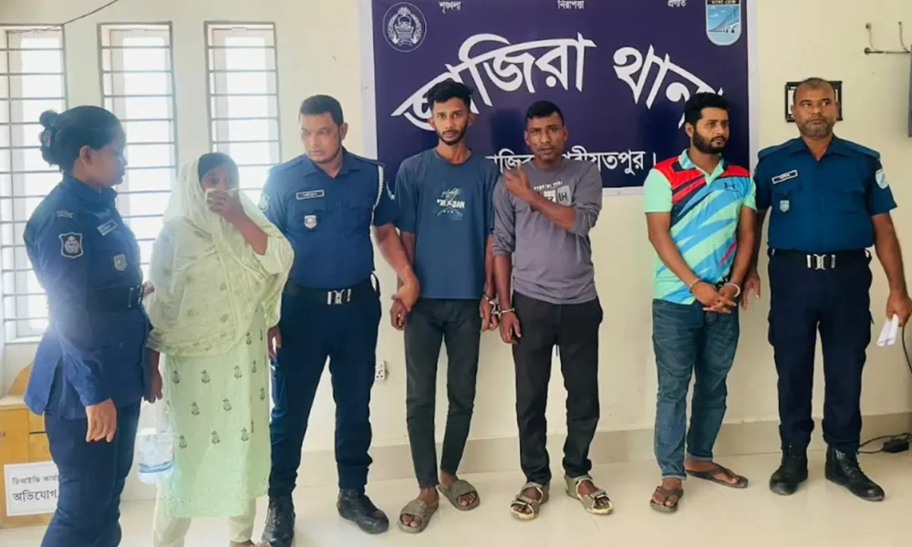 জাজিরায় স্বামী-স্ত্রীসহ ৪ মাদককারবারি গ্রেপ্তার