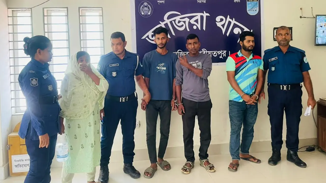 জাজিরায় স্বামী-স্ত্রীসহ ৪ মাদককারবারি গ্রেপ্তার
