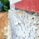রাস্তায় দেয়াল তুলে তারকাঁটা!