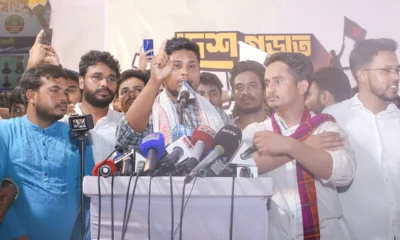 চট্টগ্রামে এনসিপির সমাবেশে বক্তব্য দেন হাসনাত আবদুল্লাহ।
