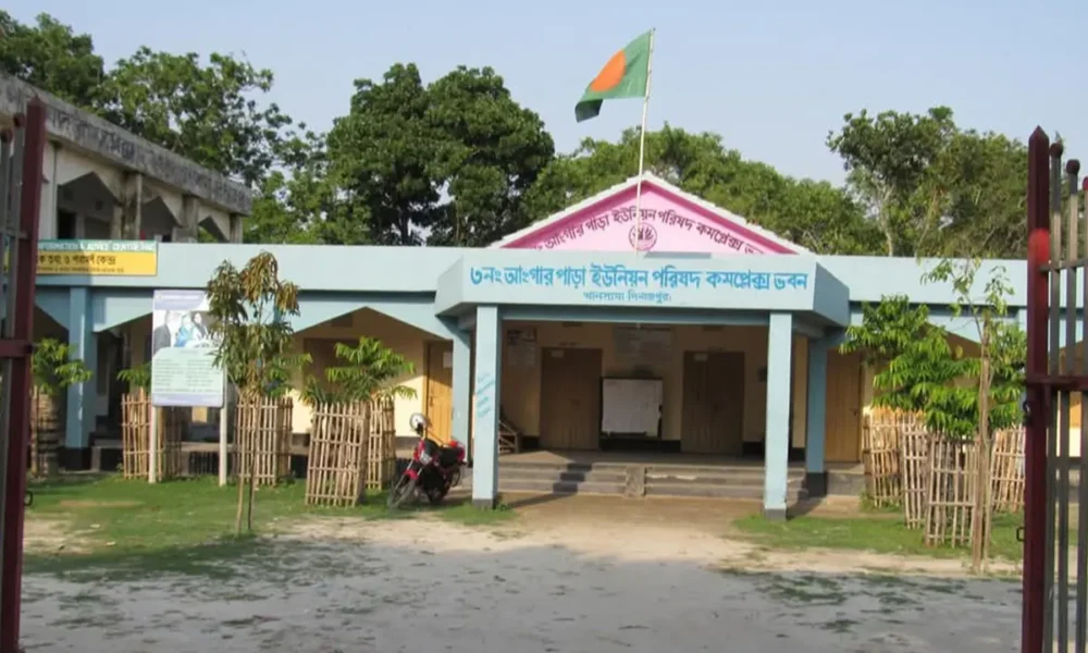 অবিবাহিত তরুণীর নামে মাতৃত্ব ভাতা!