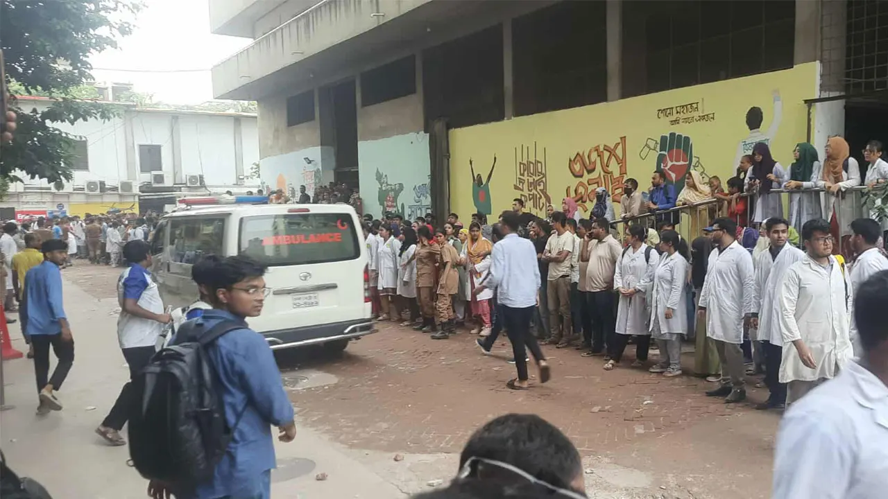 উত্তরায় বিমান বিধ্বস্তে নিহত বেড়ে ১৬