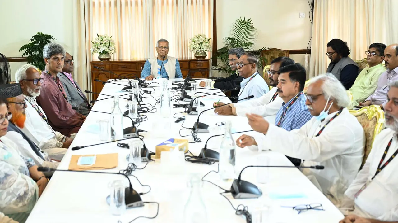 পরাজিত শক্তির ষড়যন্ত্র নিয়ে প্রধান উপদেষ্টার সতর্কবার্তা