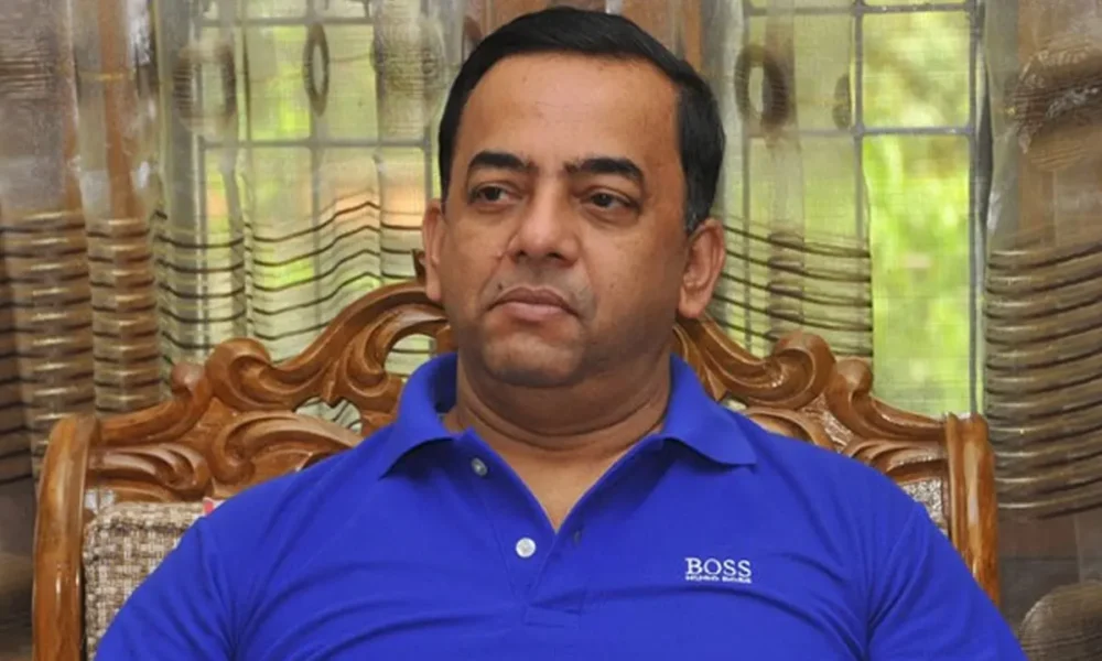 বেনজীরের বাসার জিনিসপত্র নিলামে