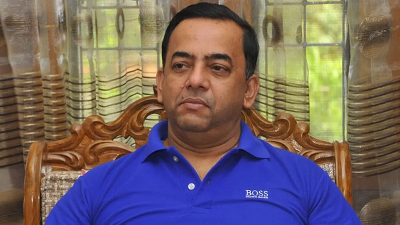 বেনজীরের বাসার জিনিসপত্র নিলামে
