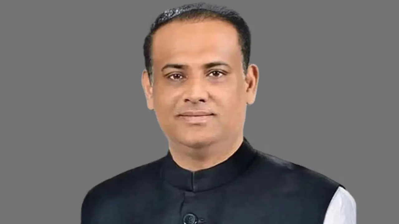 সাবেক ভূমিমন্ত্রীর বিরুদ্ধে দুদকের মামলা