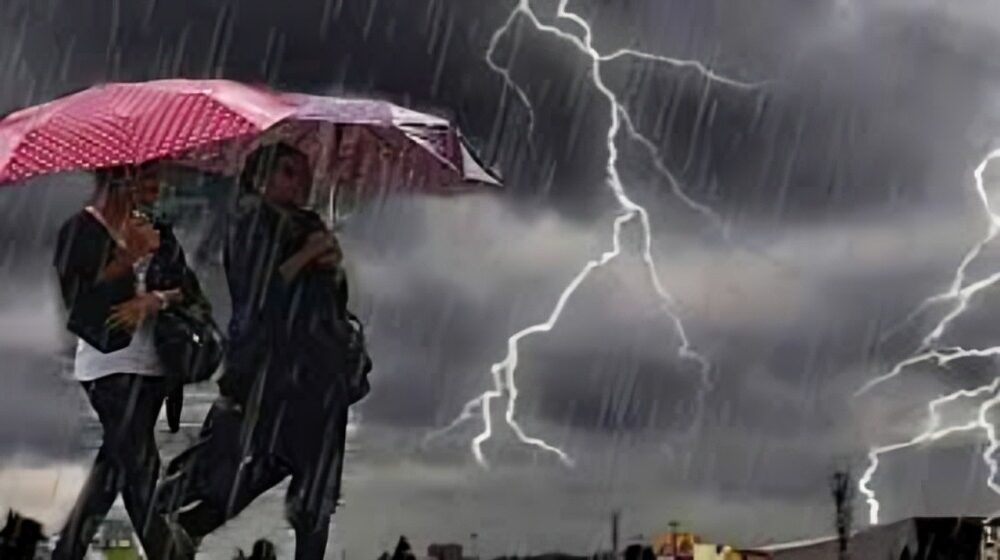 ঢাকাসহ ৬ বিভাগে তীব্র বজ্রপাত ও ভারি বৃষ্টির আশঙ্কা