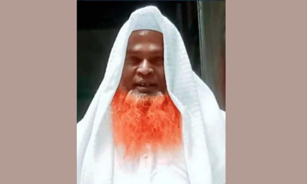নামাজ শেষে বাড়ি ফেরার পথে ছুরিকাঘাতে ব্যবসায়ীকে হত্যা