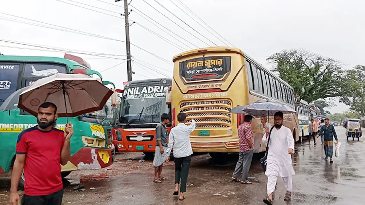 সুনামগঞ্জে শিক্ষার্থী-শ্রমিক দ্বন্দ্বে পরিবহন ধর্মঘট