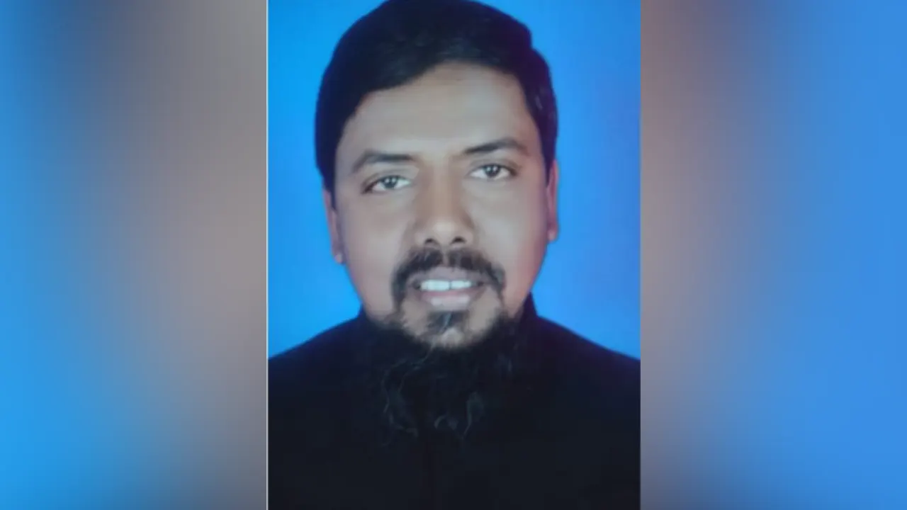 হাতকড়াসহ নৌকা থেকে লাফিয়ে পালালেন আ.লীগ নেতা