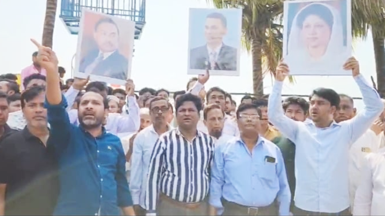 কক্সবাজারে এনসিপি নেতারা, হোটেল ঘিরে রেখেছে বিএনপি নেতা-কর্মীরা