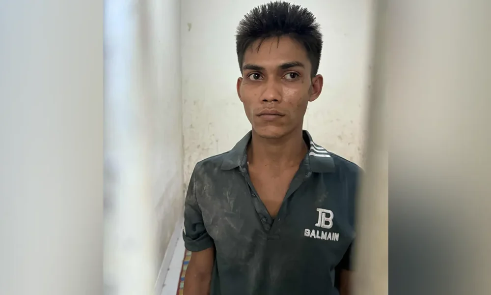 গ্রেপ্তার তৈয়বুর রহমান ওরফে তৈয়ব।