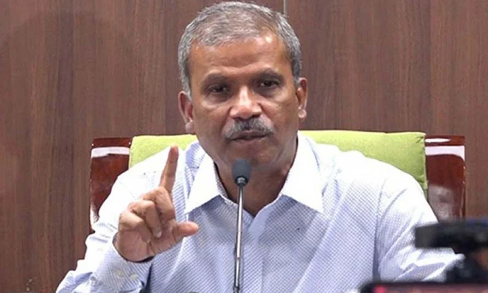 জুলাই হত্যাকাণ্ডের মামলায় পুলিশের জামিন নিয়ে আসিফ নজরুলের বক্তব্য