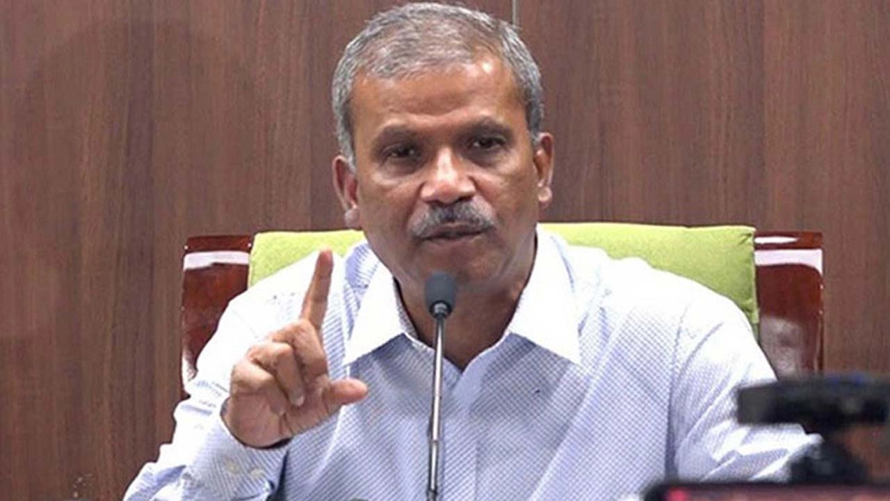 জুলাই হত্যাকাণ্ডের মামলায় পুলিশের জামিন নিয়ে আসিফ নজরুলের বক্তব্য