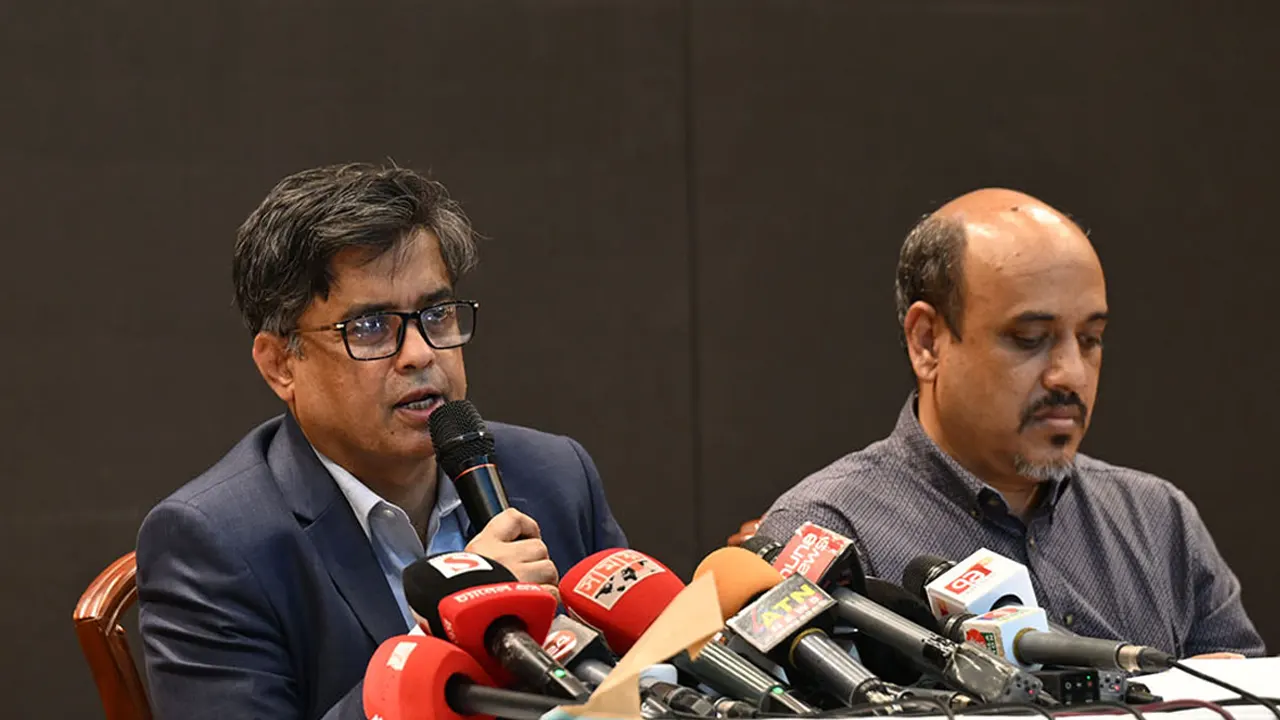 ‘আ. লীগ বিদ্যুৎ খাতে চুরির লাইসেন্স দিয়েছিল’ – প্রধান উপদেষ্টার প্রেস সচিব