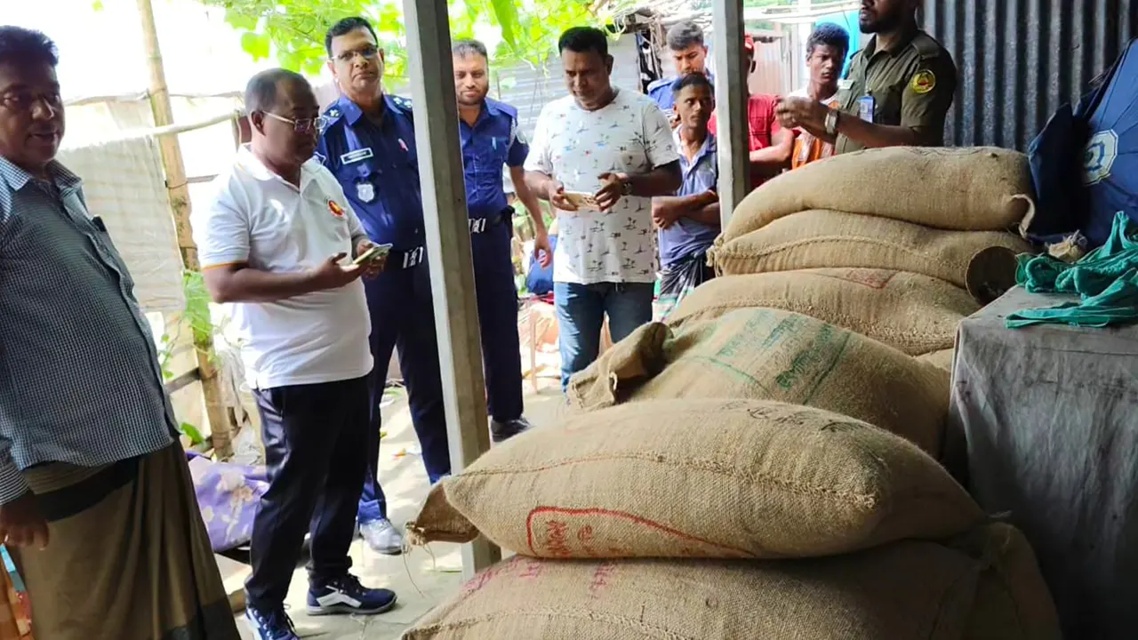 সিরাজগঞ্জে সরকারি চাল উদ্ধার