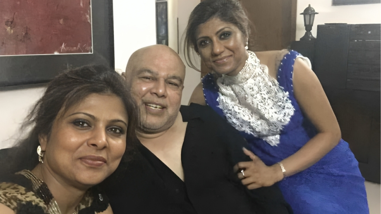 আবদুল বাসেদ বাচ্চুর মেয়ে পারভিন হুসাইন এবং জেসমিন আক্তার